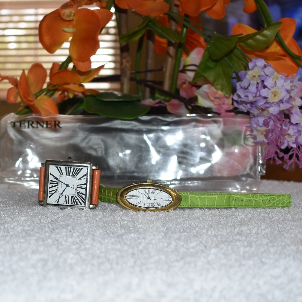 Pair of VTG Bijoux Terner Roman Numeral Watches - Picture 5 of 8